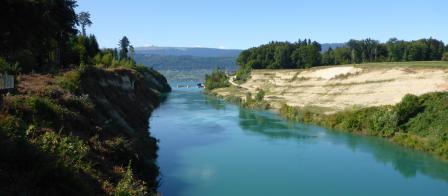 Hagneckdurchstich in den Bielersee. Der Einstau durch das KW Hagneck bei der Mündung in den Bielersee bildet die untere Randbedingung des numerischen Modells für die Geschiebehaushaltstudie.
