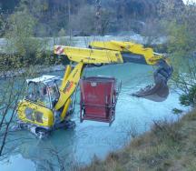 Für die Bestimmung der Korngrössenverteilung des Sohlenmaterials wurde eine Volumenprobe entnommen. Daraus wurden charakteristische Korndurchmesser für die Rauheit und die Stabilität der Sohle abgeleitet.